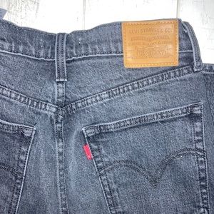 Black Levi’s Ribcage Flare